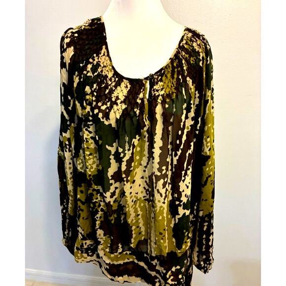Michael Kors 100% Silk green camo print blouse 3X plus size ruched neckline Boho - Picture 12 of 16